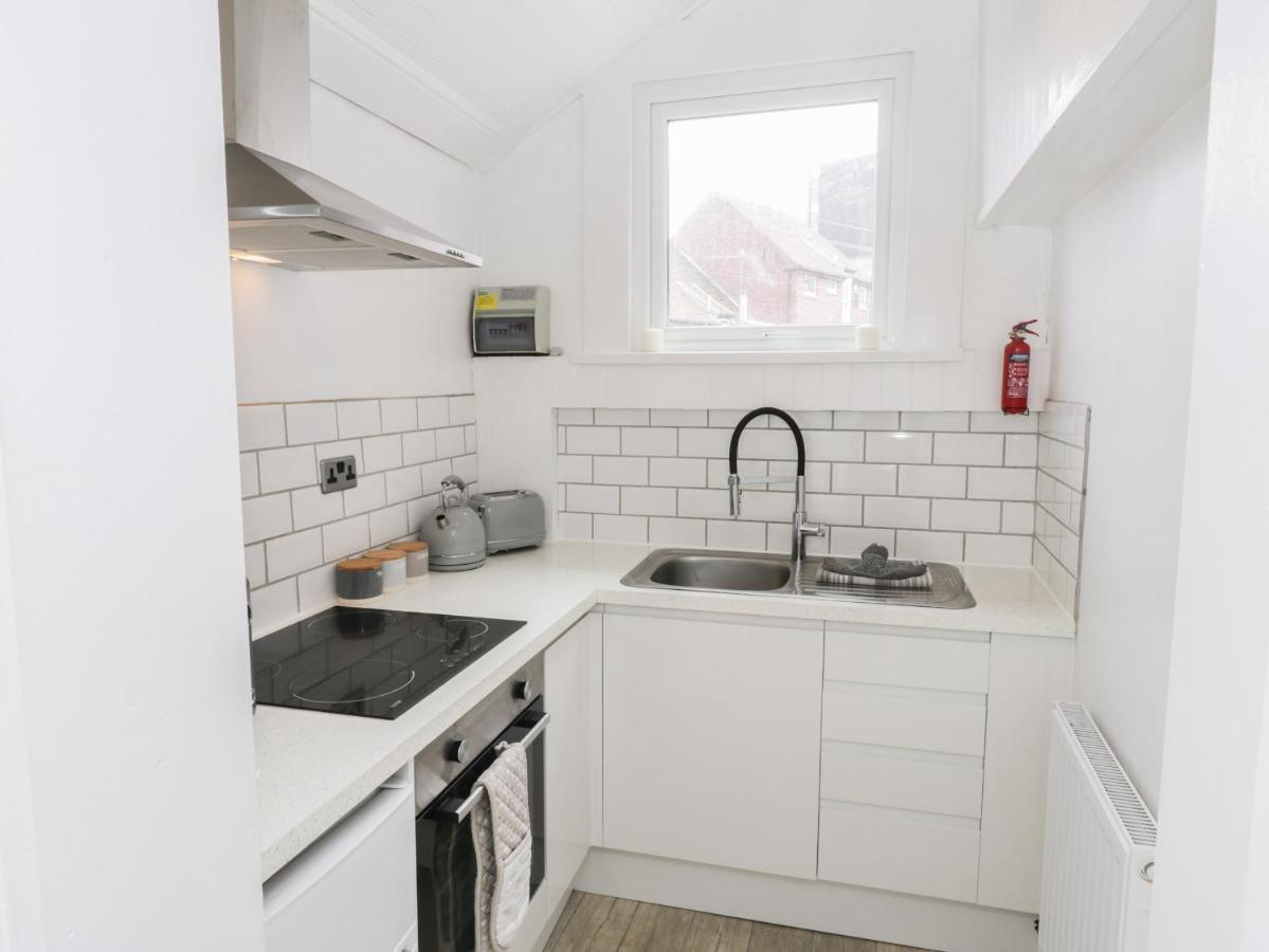 Appartamento The Surfers Bolt Hole Whitby Esterno foto