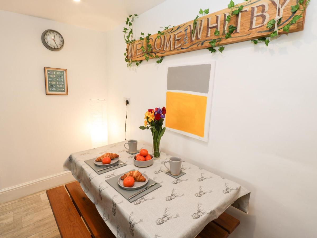 Appartamento The Surfers Bolt Hole Whitby Esterno foto