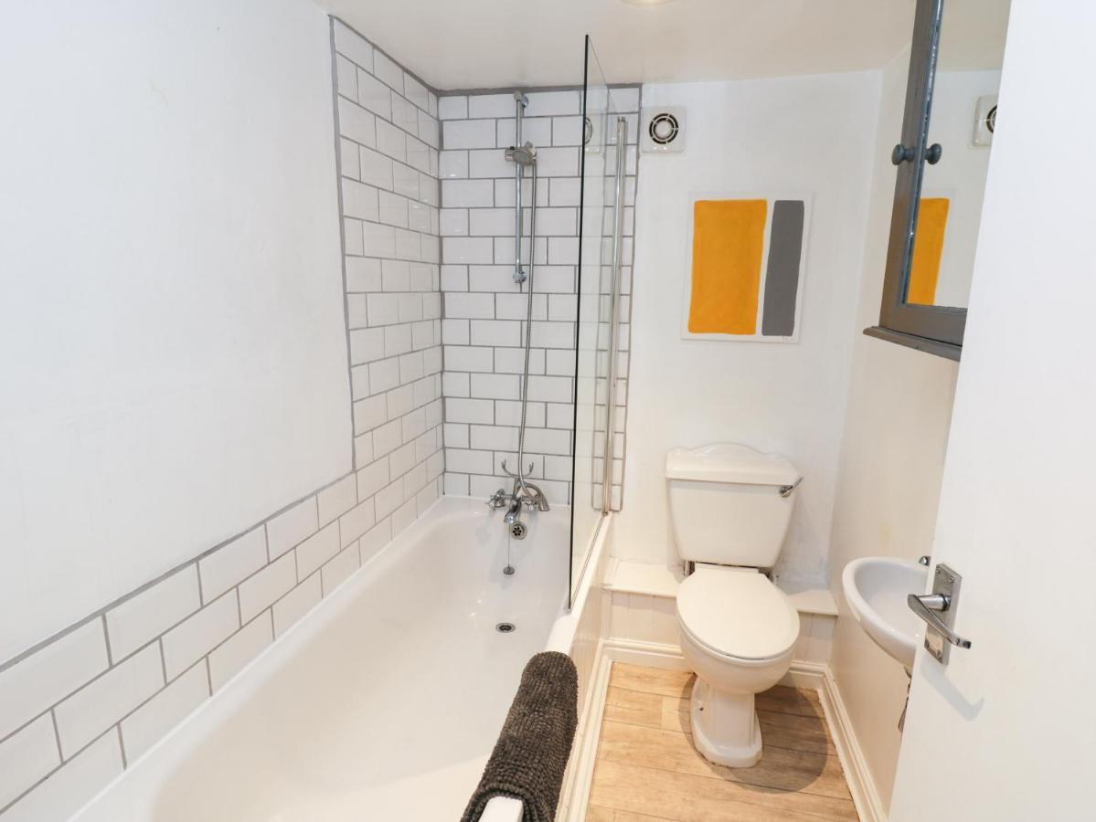 Appartamento The Surfers Bolt Hole Whitby Esterno foto